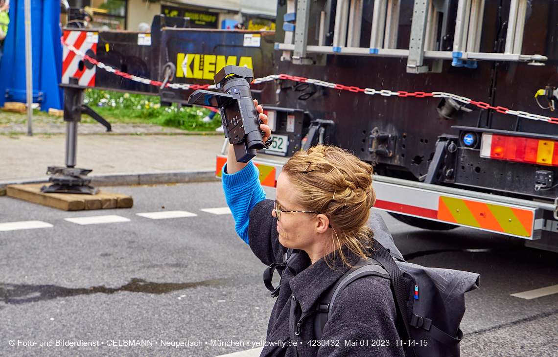 01.05.2023 - Maibaumaufstellung in Berg am Laim